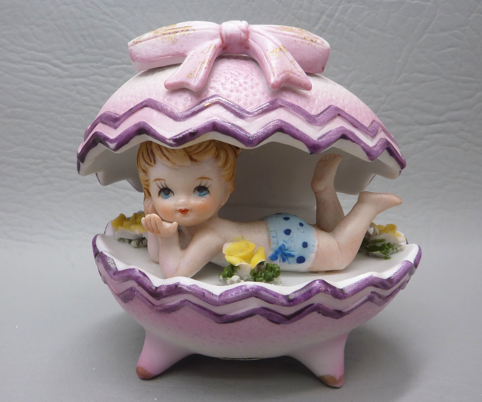 Vintage Figurine Norleans Bisque Porcelain 50s Hand-Painted Baby in Cracked Egg