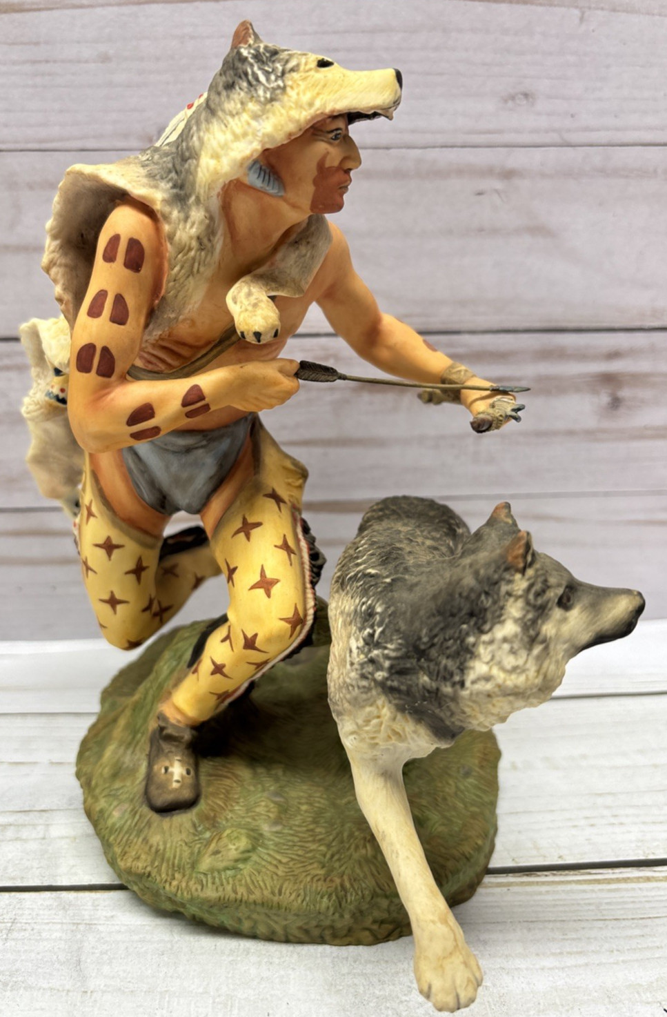 Franklin Mint Wolf Runner R. Murphy Fine Porcelain Hand Painted Figure