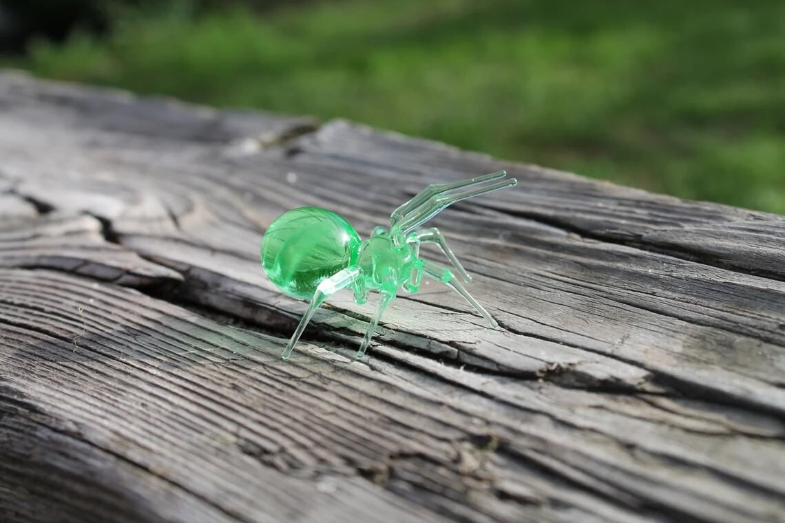 Vaseline Glass Spider Uranium Glass Figurine Spider Glass UV Spider Glass