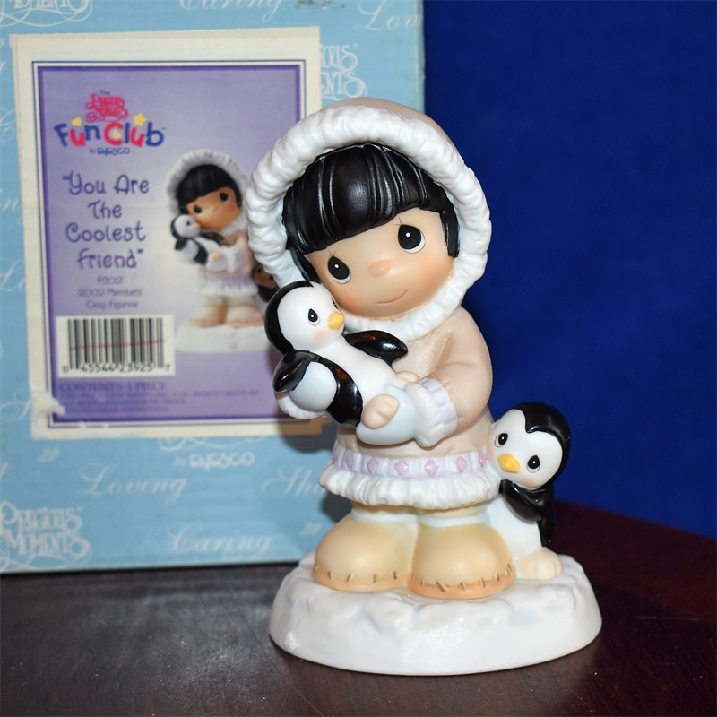 Precious Moments 2002 Members Only ~ YOU ARE THE COOLEST FRIEND FC021 Penguins