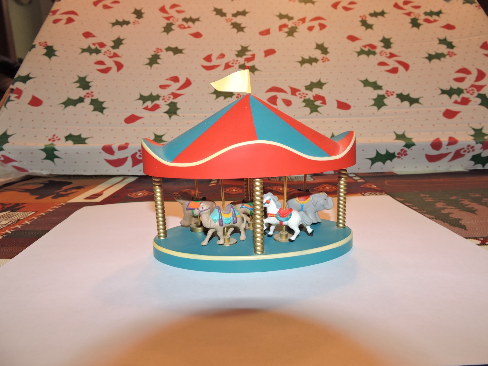 Vintage Hallmark Merry Miniatures CAROUSEL STAND PLUS 5 VARIOUS CAROUSEL ANIMALS