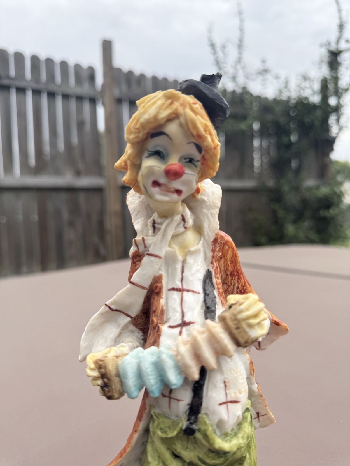 Vintage 1980s Pucci Arnart 11” Hobo Clown Figurine Statue With Accordion