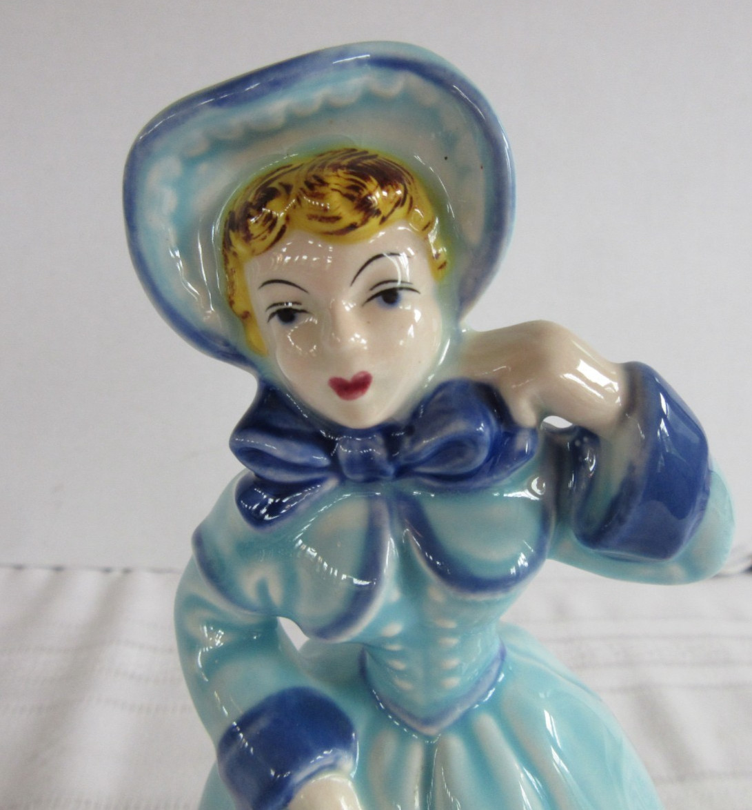 Vintage Arnart Creations 8 3/4 Inch Porcelain Lady #7808 with Original Sticker