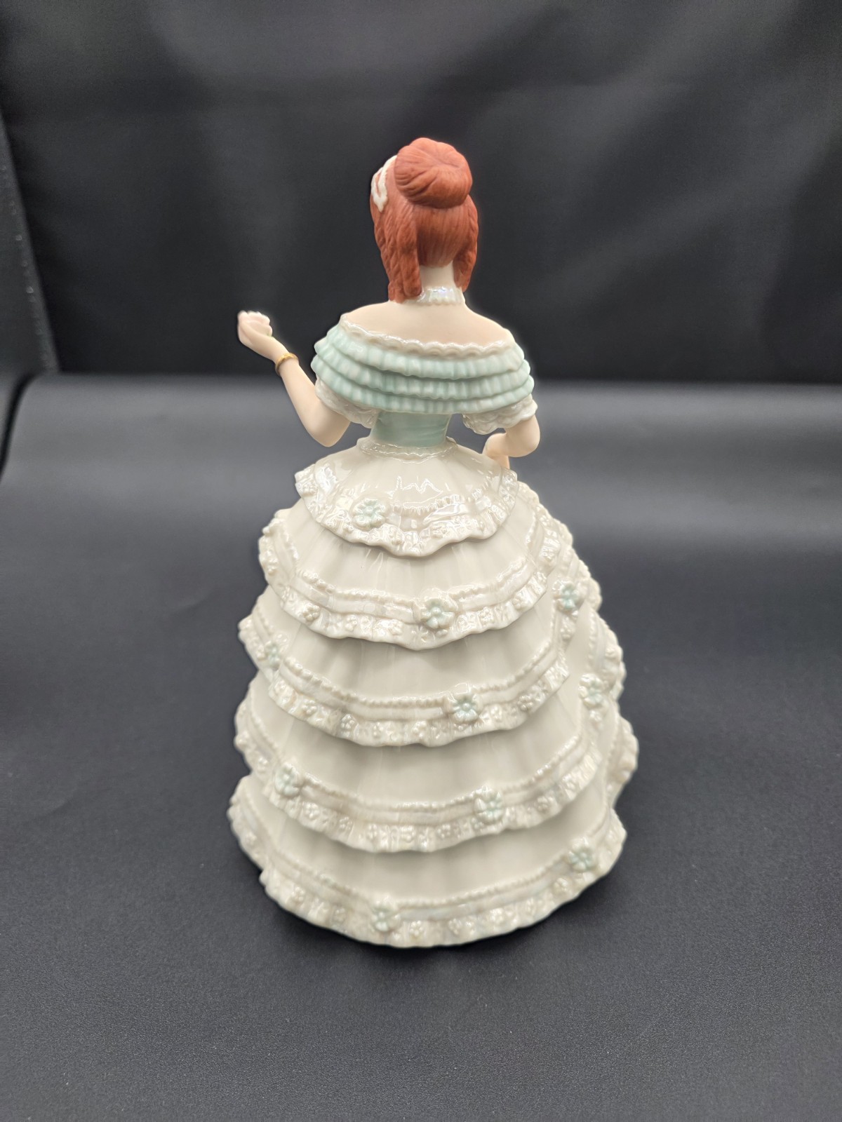 Lenox Ivory Cotillion at Belle Grove Figurine Iridescent & Gold Finish Style