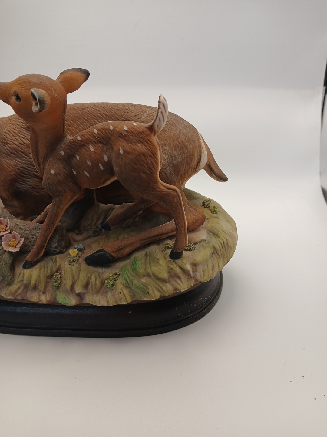 1979 Vintage Homco Masterpiece “Sweet Deer, Fawn with Mother” Figurine W/ Stand