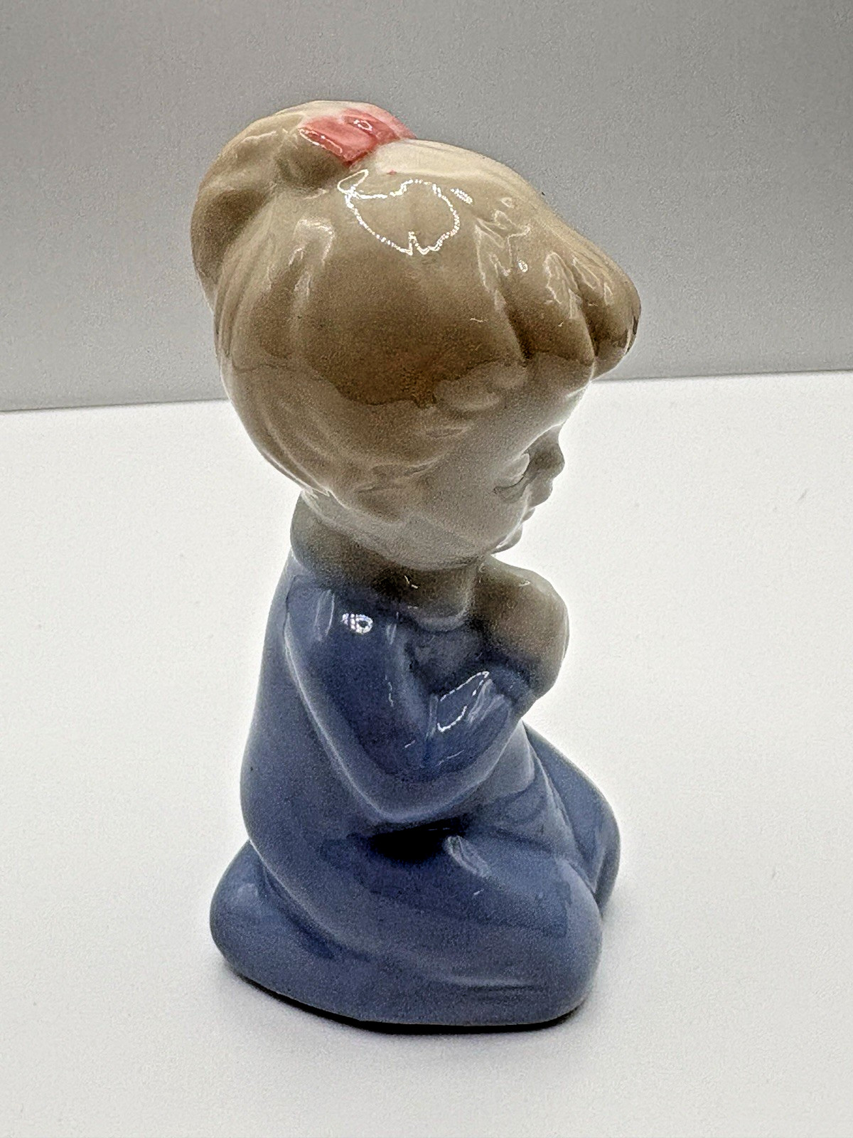 Vintage Porcelain Kneeling Praying Girl Angel Blue Made In Japan New Condition