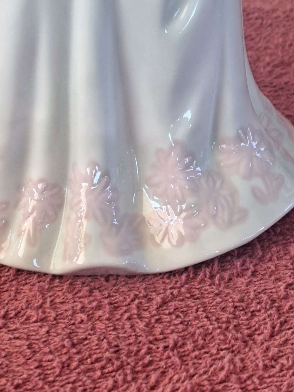 Grandeur Noel Porcelain Angel Figurine with Tambourine Excellent Condition