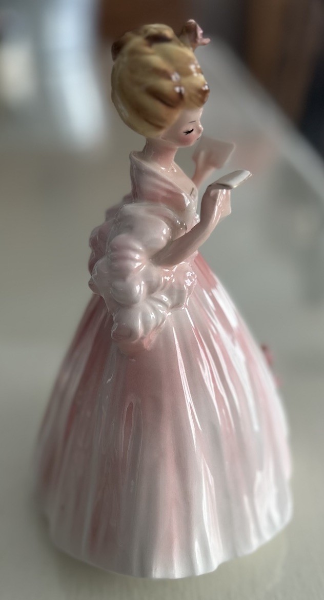 Gorgeous Josef Originals Figurine Reading The Letter 8” Inches Pink Dress Mint!