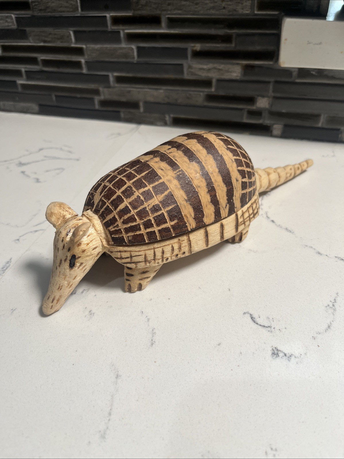 VTG Hand Carved Wooden Armadillo Figurine Detail Carving Rattle Sounds