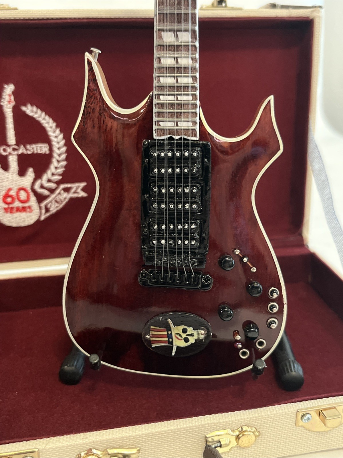 Axe Heaven Jerry Garcia Tophat Miniature Guitar Replica – Case Included