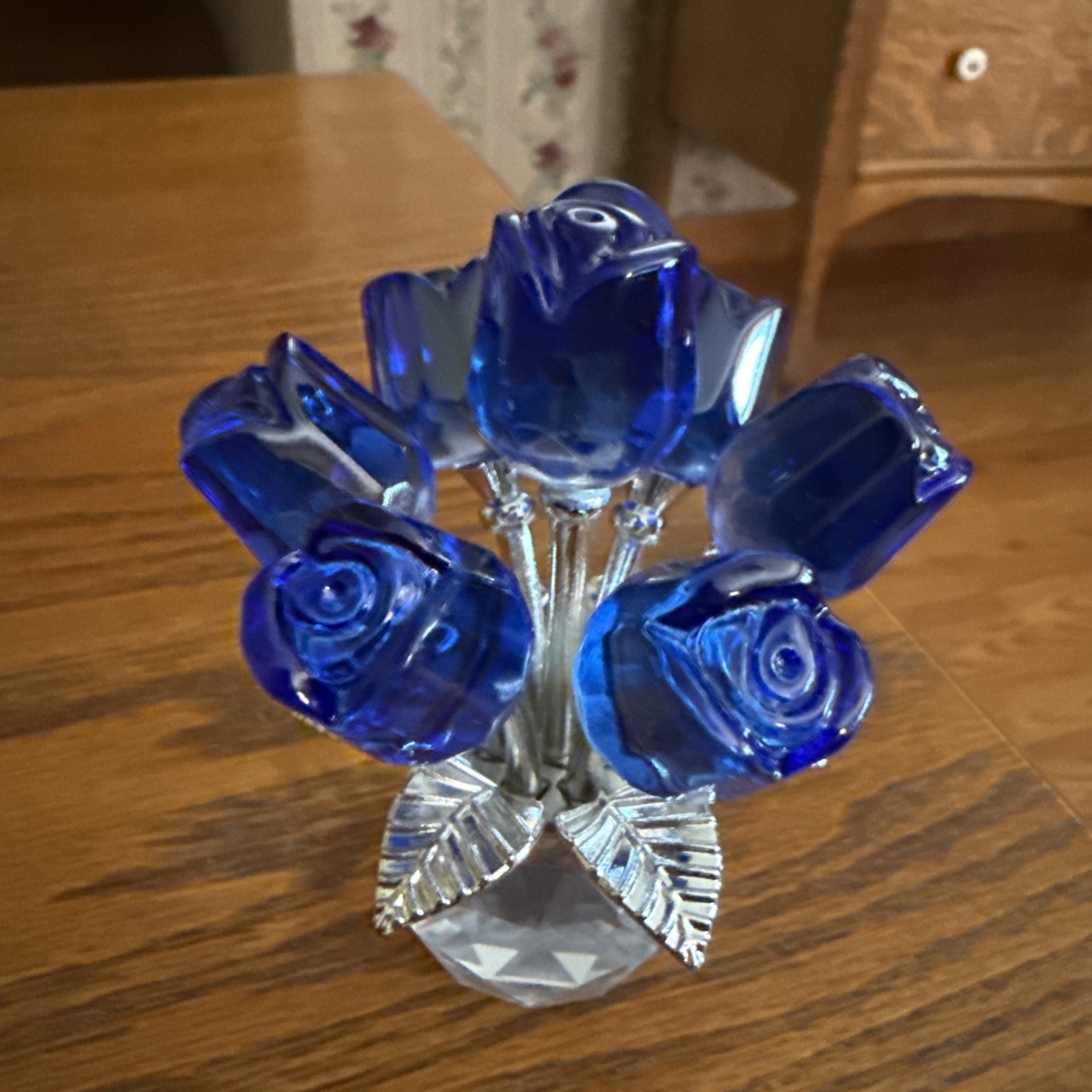 “7” Handcrafted Blue Roses W/Silver Leaves Crystal Figurine Vase