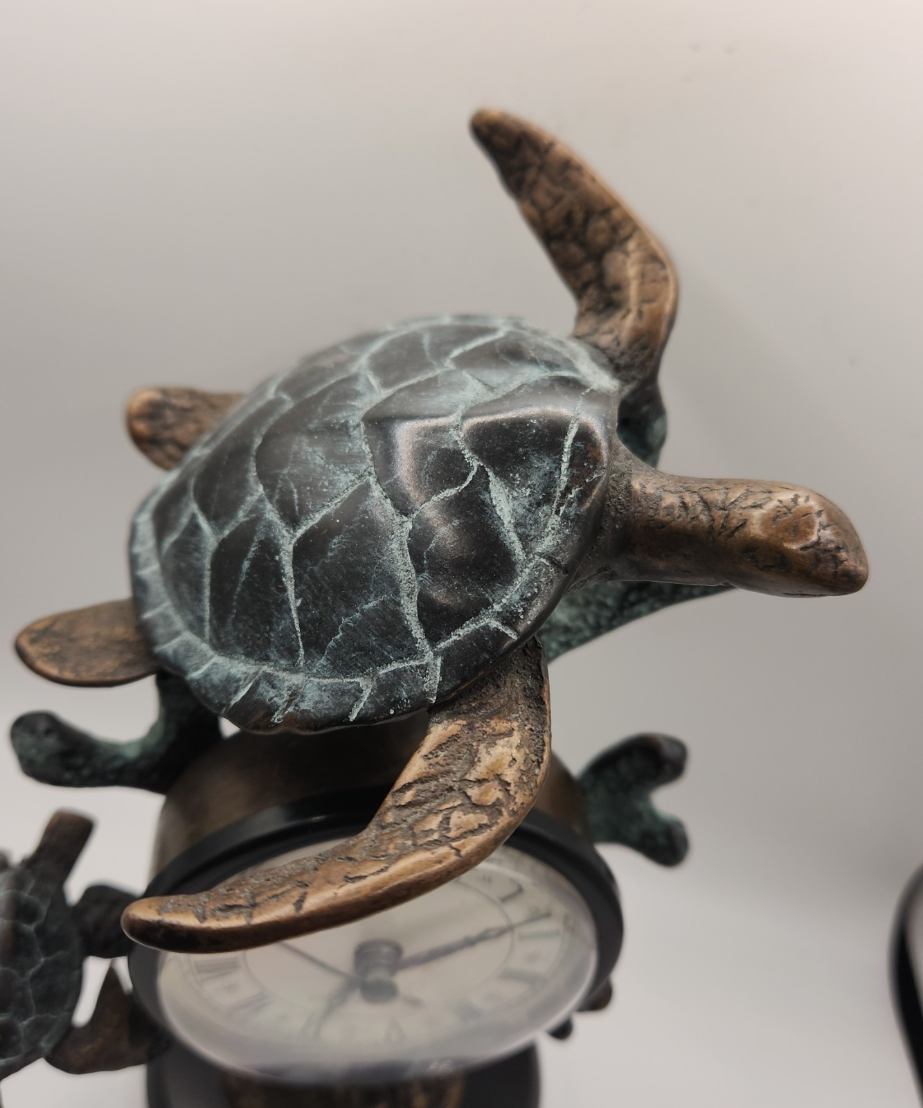 SPI Home Sea Turtle Duet w/ Seagrass Bronze/Brass Handpainted Sculpture Clock 8″