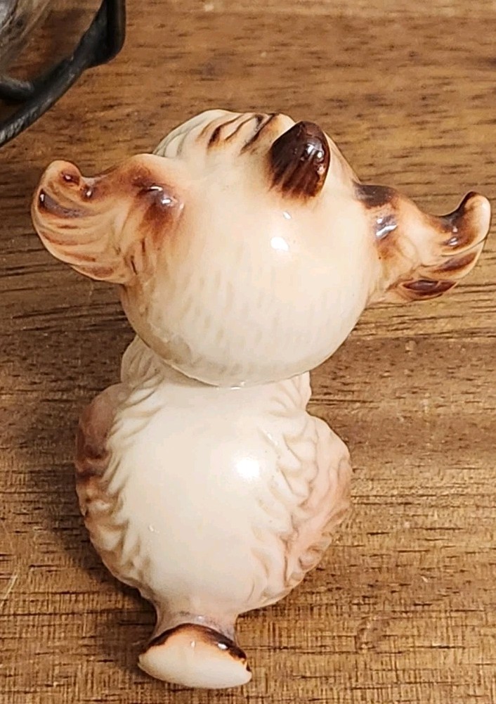 Kitchy Vintage Anthropomorphic Bone China Puppy Dog Carrying Slipper Set/2 VGUC