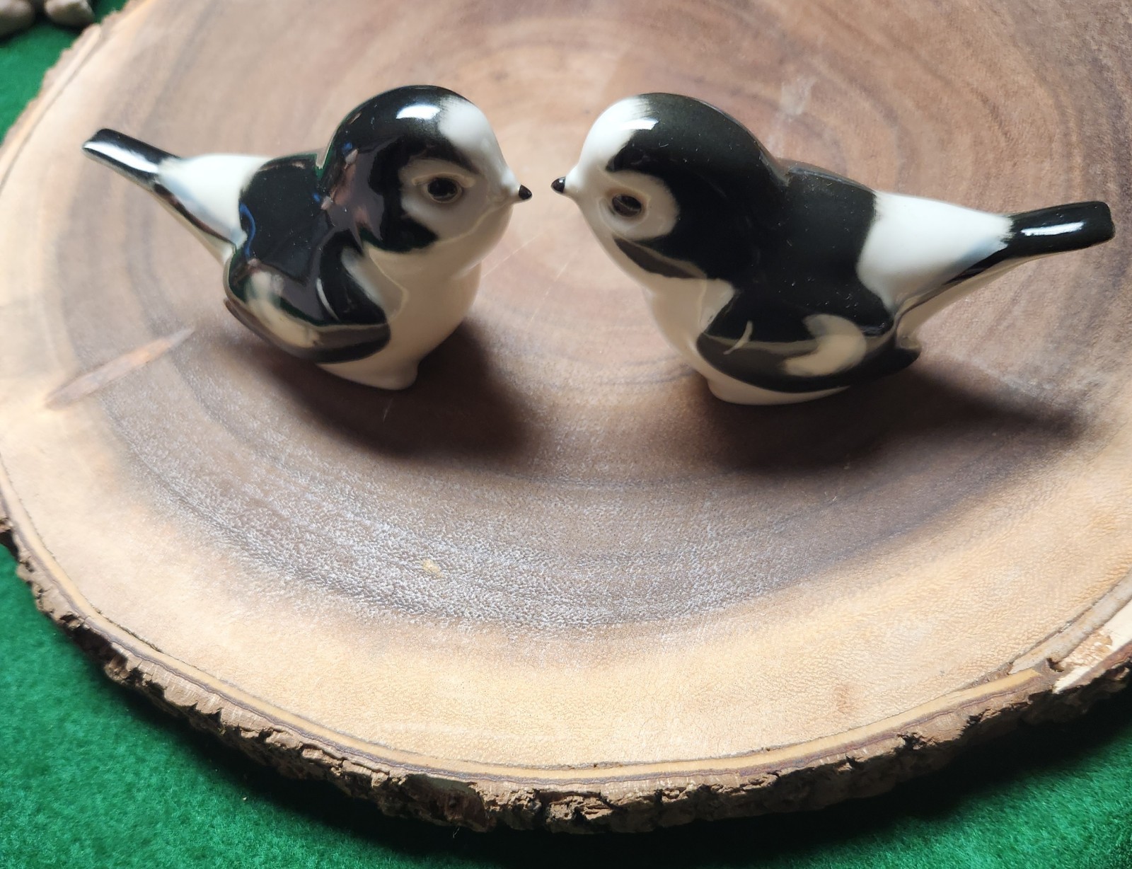 A Pair of Snow Bunting Birds Lomonosov Imperial Russia USSR Porcelain Figurines