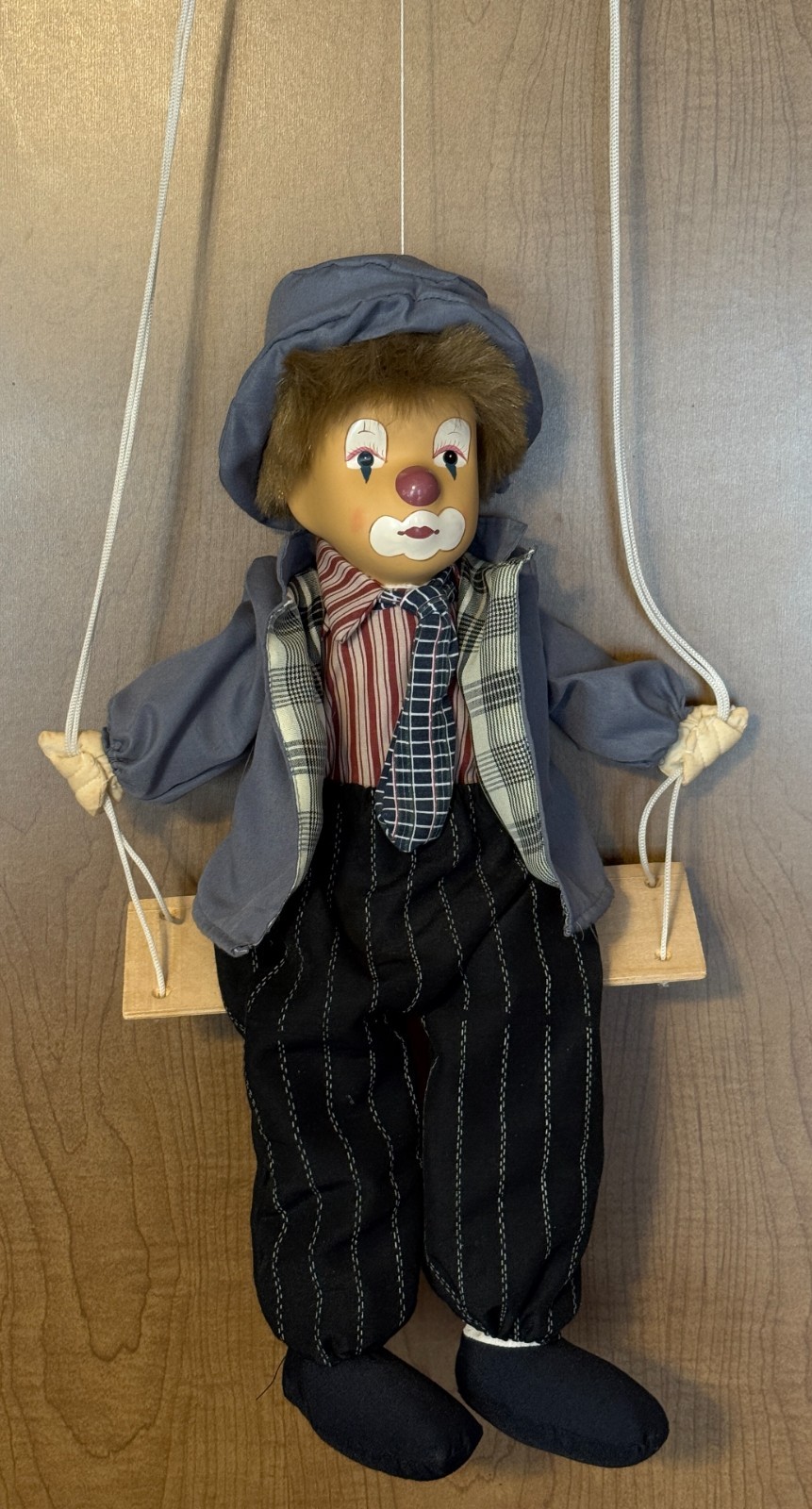 Vintage Clown Marionette Puppet/Swing 19″ (Clown Itself) Porcelain/Ceramic Head
