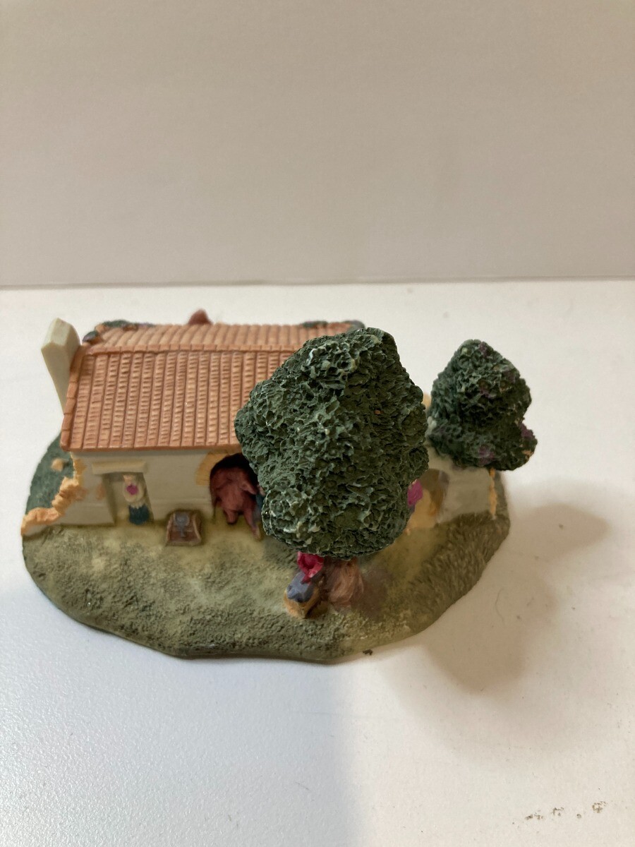 PUEBLO ENCANTADO THE AVILS STABLE -FREE SHIP–VGC