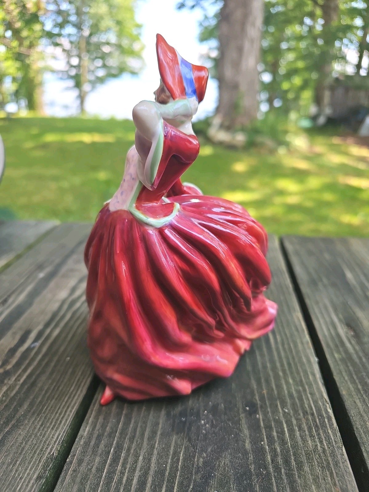 VTG Royal Doulton Autumn Breezes Young Lady Figurine HN1934
