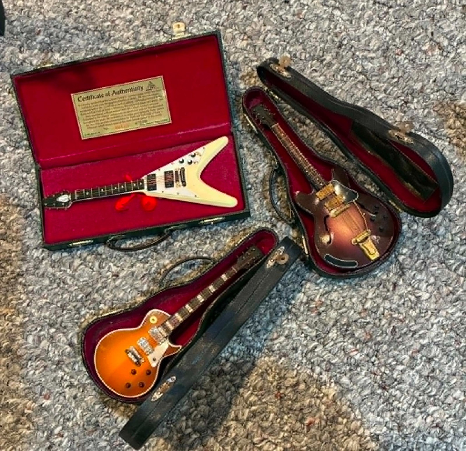 3 MINIATURE Gibson Guitars Flying V Les Paul Rock And Roll Hall Of Fame 1996