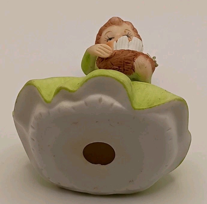 Vtg. Kitch Napcoware Flower Girl Of The Month Birthday Figurine July Water Lily