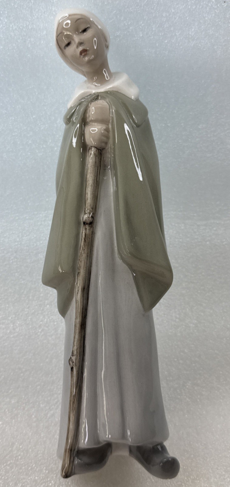 Ethan Allen Italian Vintage Ceramic Figurine Lady with Staff Grey/Green #43-3108