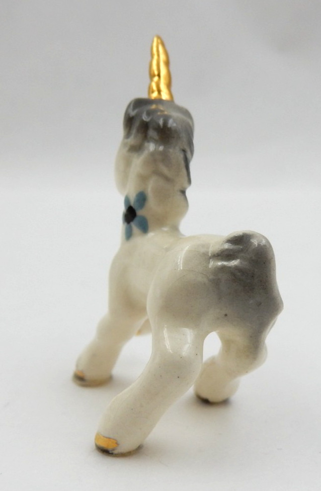 HAGEN-RENAKER MINIATURE BABY UNICORN FIGURINE GOLD HORN HOOVES BLUE FLOWERS USA