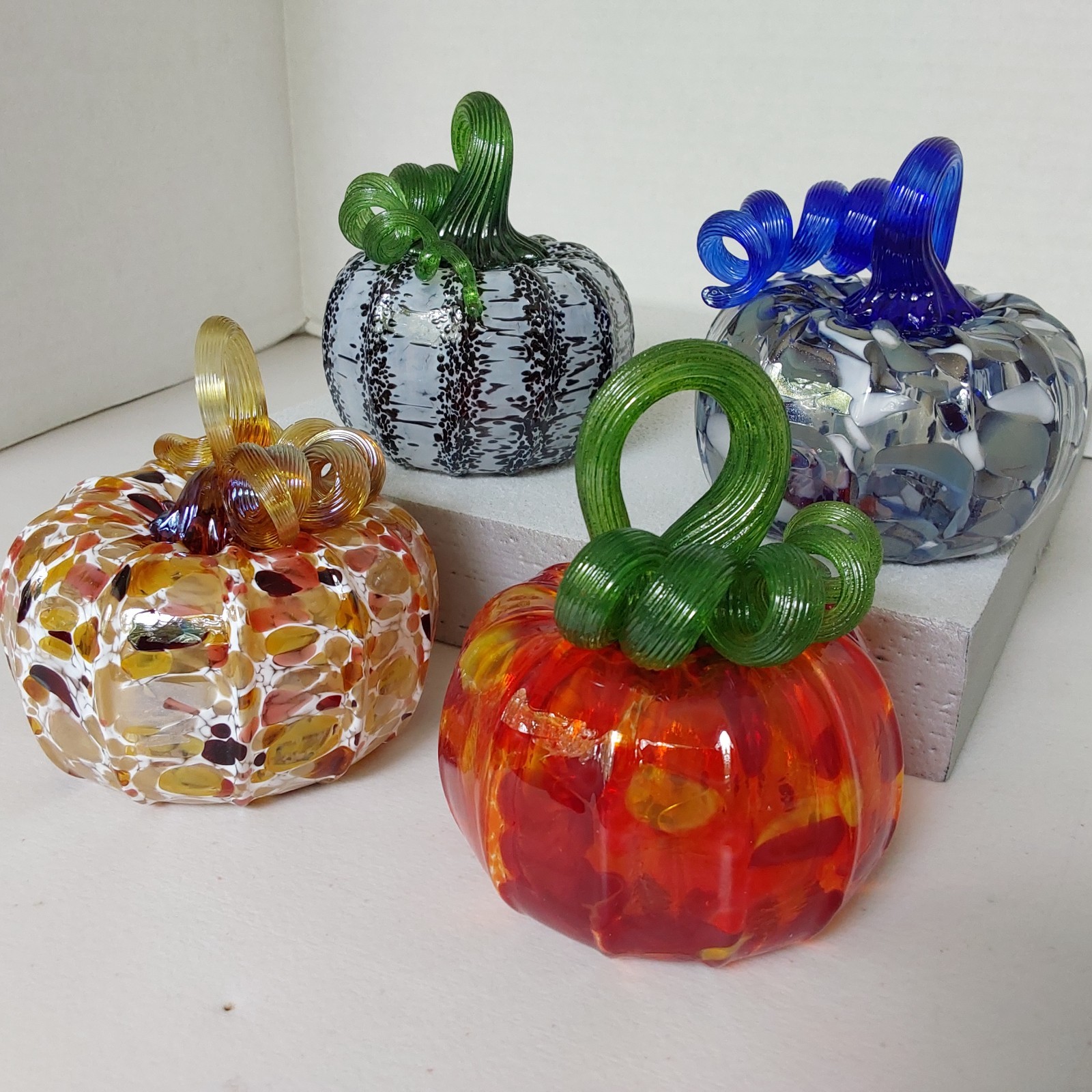 Set of 4 Hand Blown Art Glass Pumpkin Small Multicolor Decor Holiday Fall Table