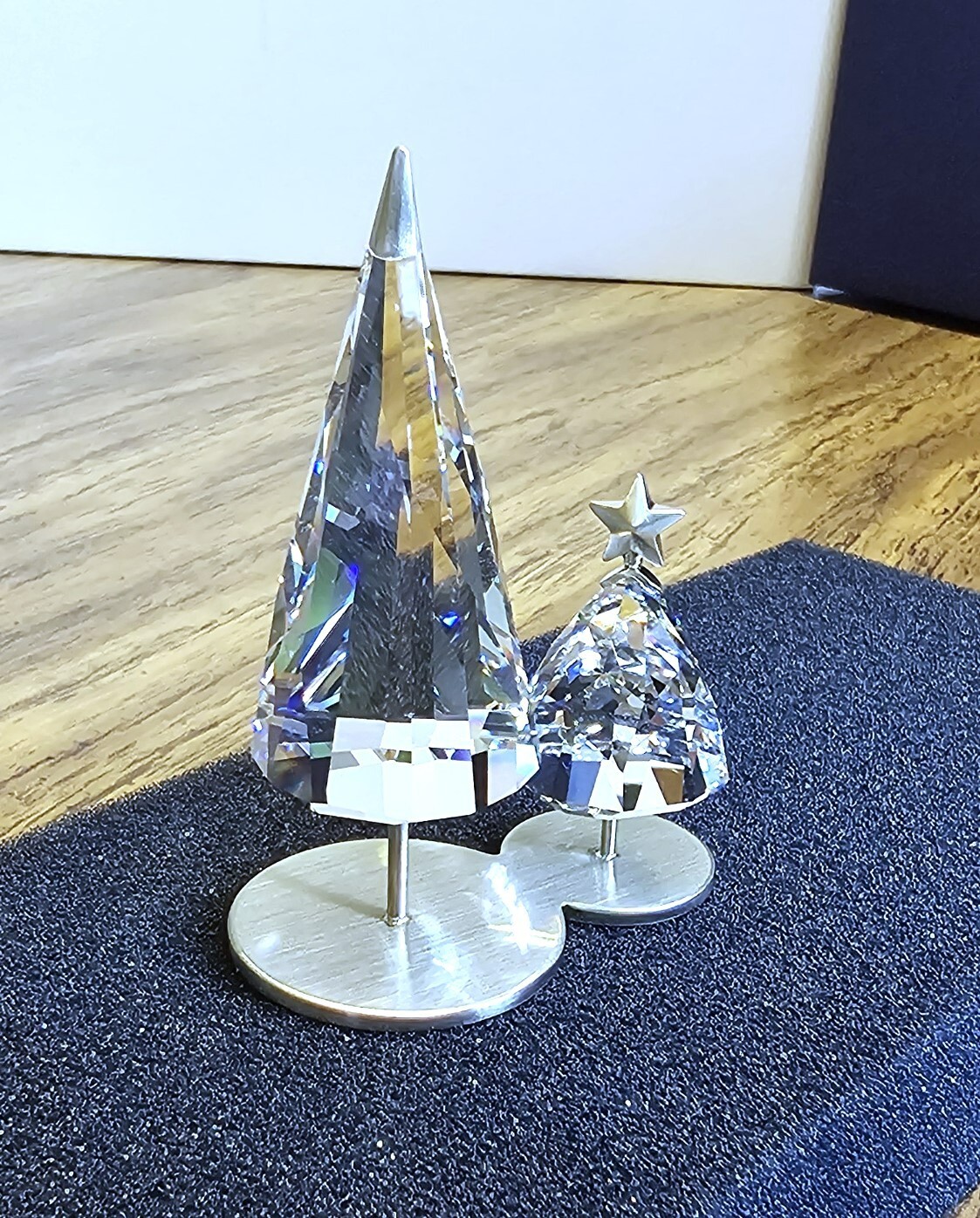 🎄Swarovski Crystal 2021 Holiday Magic Golden Christmas Winter Tree Duo Figurine
