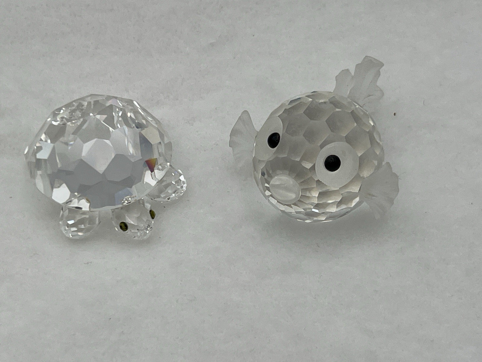 SWAROVSKI CRYSTAL BLOWFISH 1-1/2″ X 2-1/2″ & TURTLE 1-1/4″ X 2-1/4″ NO BOX, COA