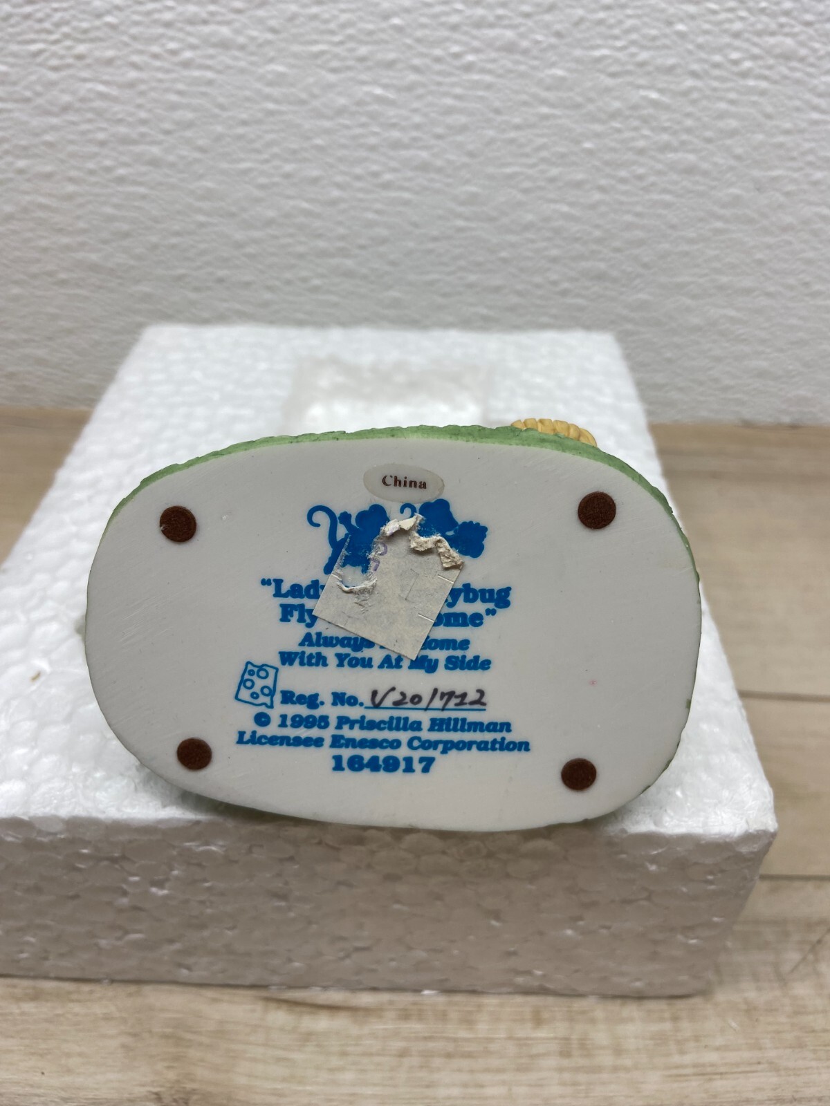 Vtg 1995 Enesco Mouse Tailes “Ladybug Ladybug Fly Away Home” Ceramic Figurine