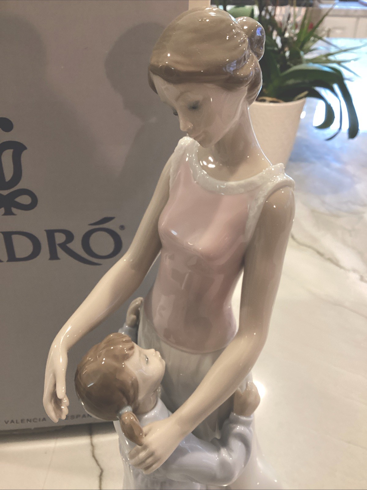 Lladro SOMEONE TO LOOK UP TO ~ Mother Daughter Figurine #6771 with Box MINT