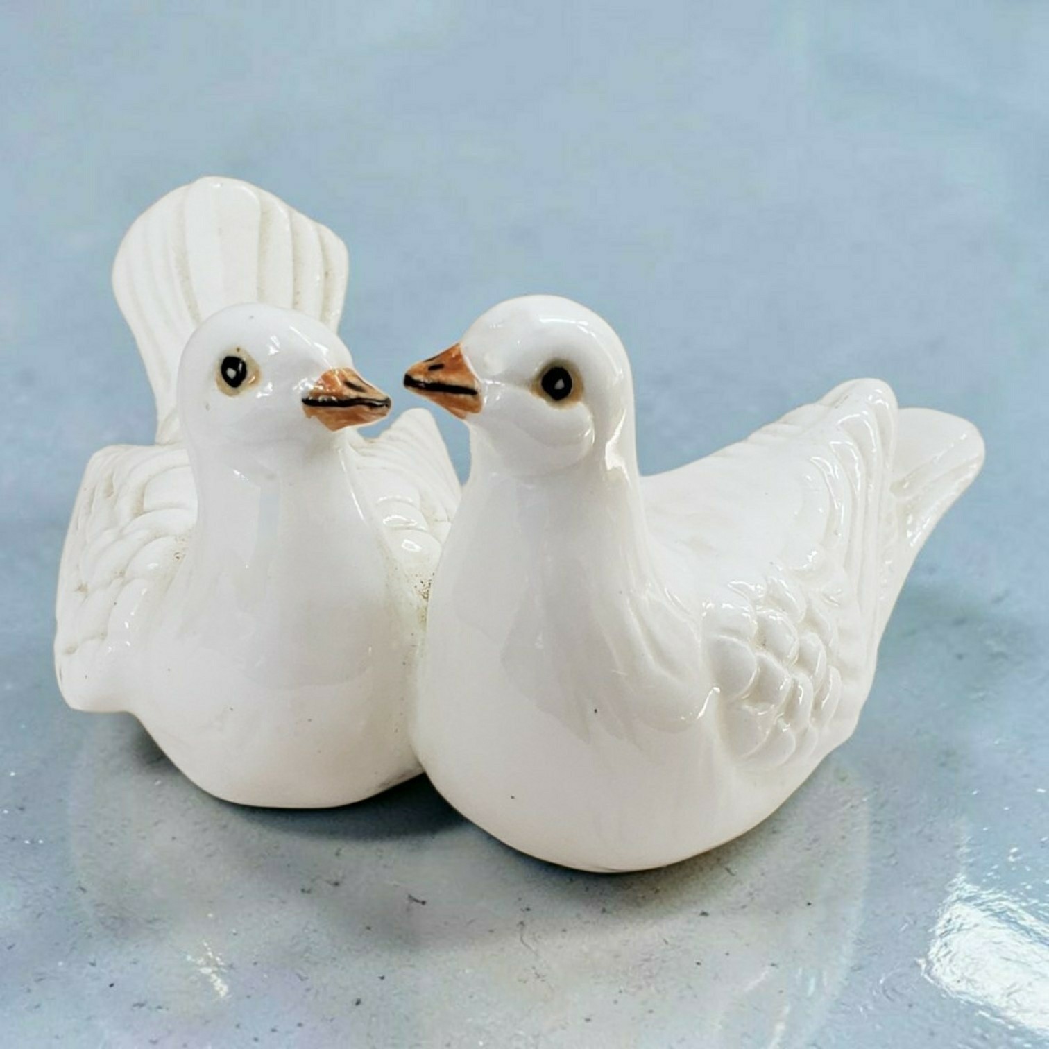 Vintage White Ceramic Love Doves Figurine Miniature Kissing Birds