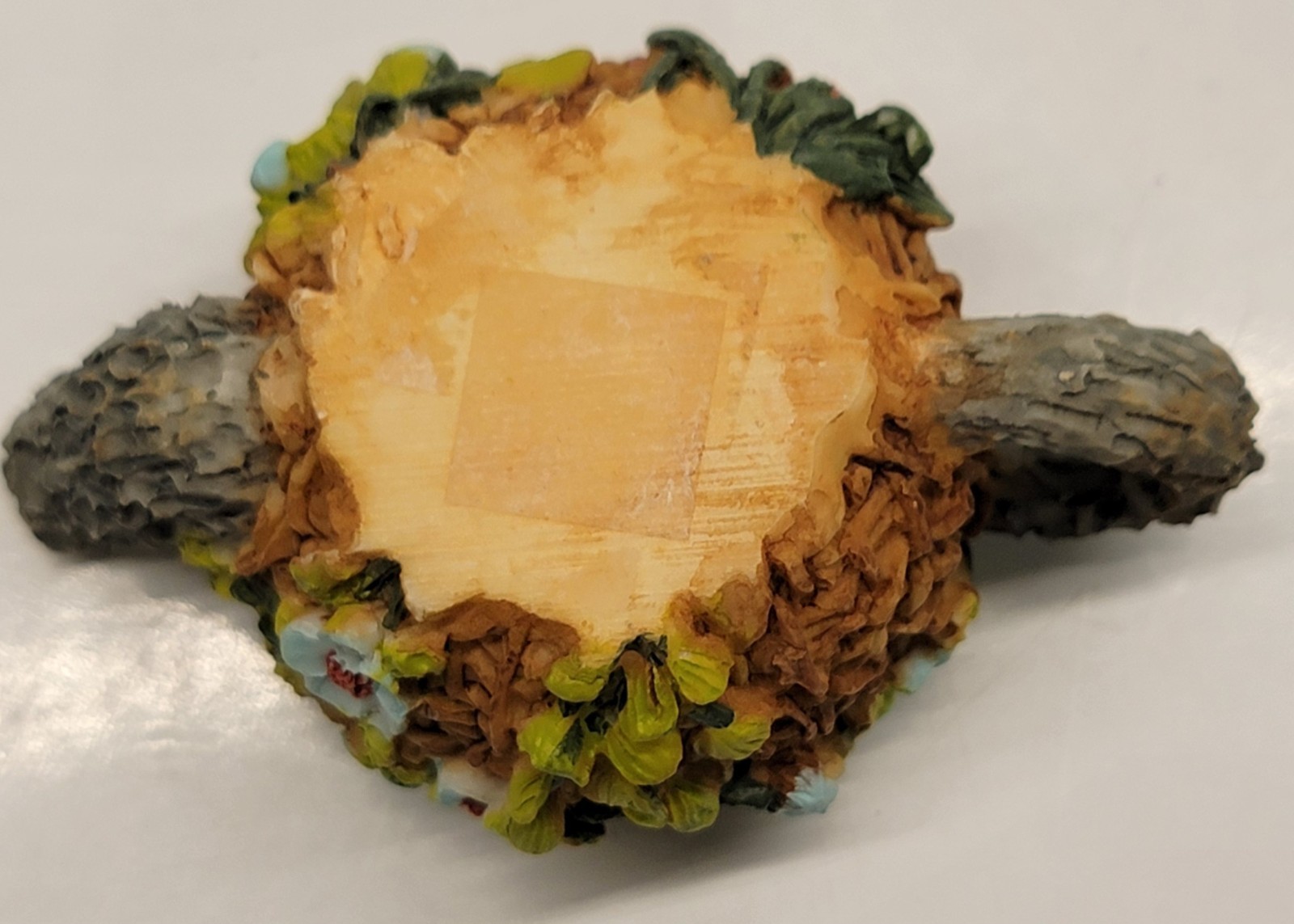 Miniature Polyresin Teapot Shaped Nest Hen with Eggs