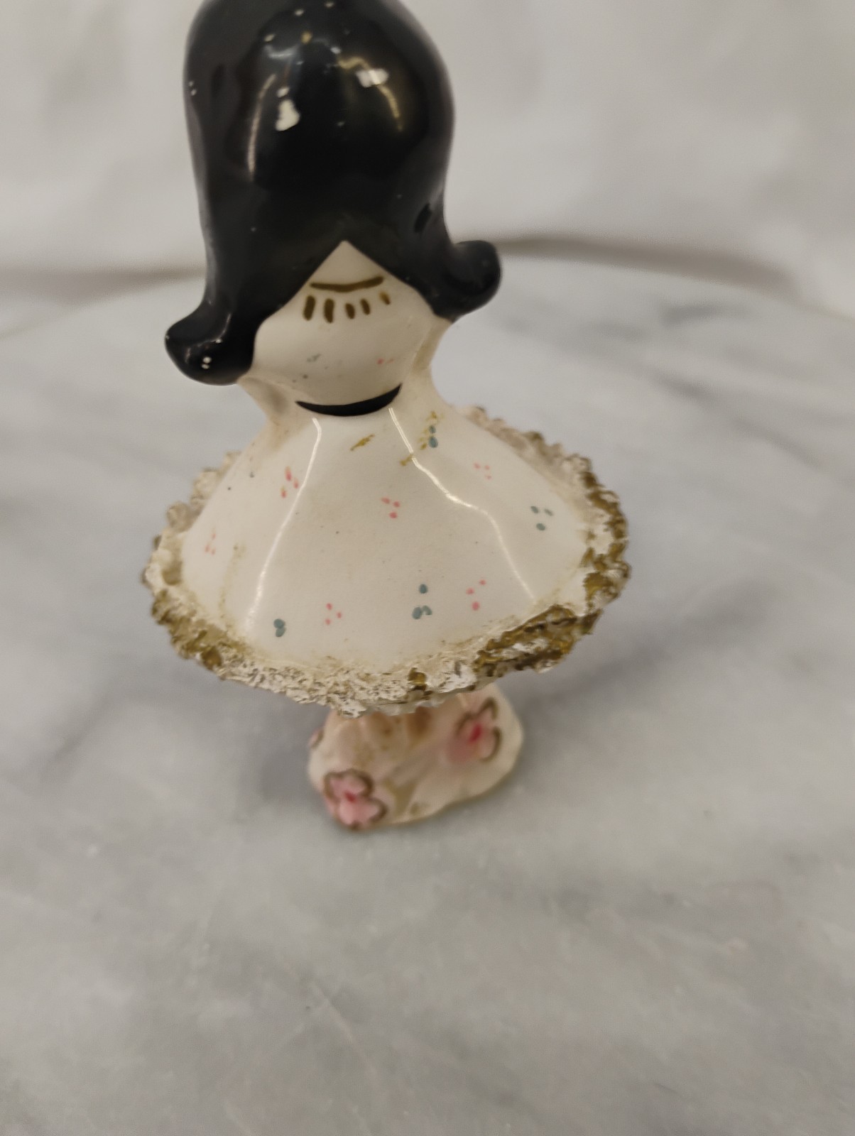 Vintage Ceramic Girl Figurine 3.5″