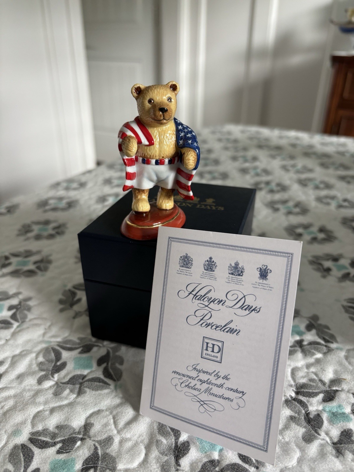 Halcyon Days Figurine American Teddy Bear Boxer 2012 W/Box And Booklet