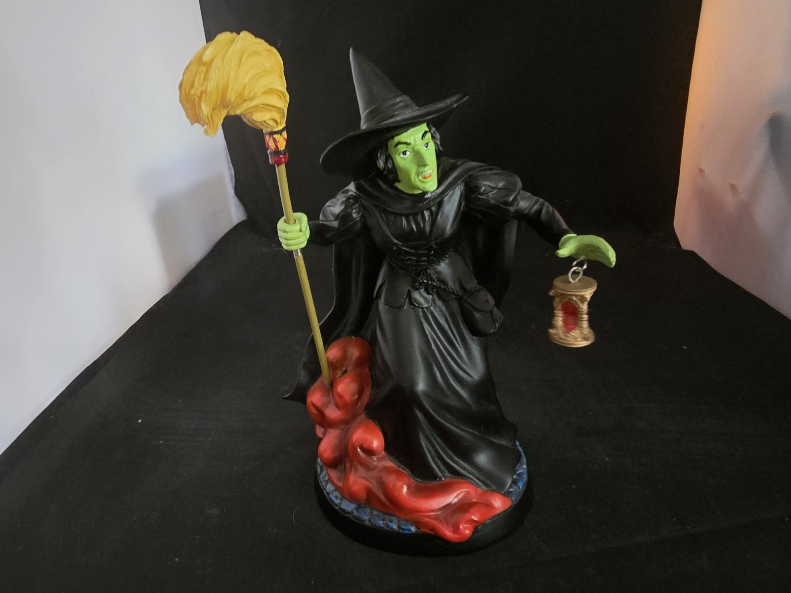 Westland Giftware The Wizard Of Oz Wicked Witch Hourglass Figurine #17245