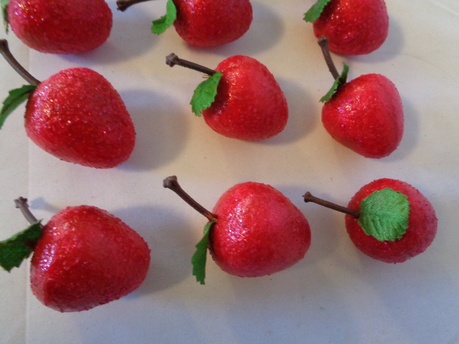 VINTAGE SUGARED SRAWBERRY FRUIT FIGURE BASKET BOWL FILLER DOZEN 12 FOAM