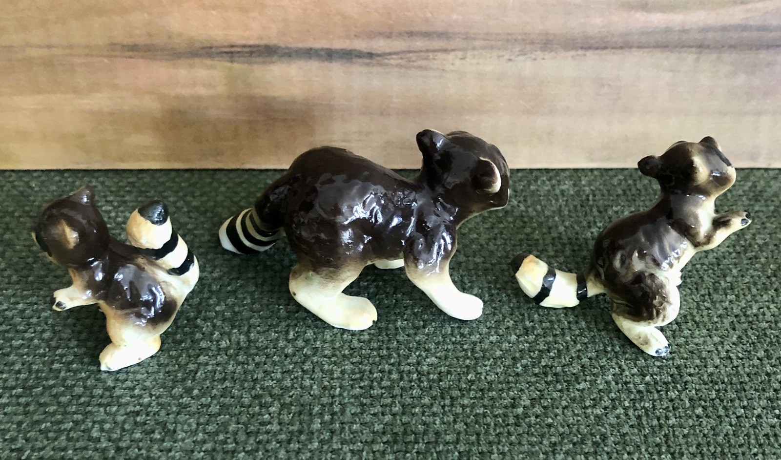 Vintage Shiken Porcelain Raccoon Family Figurine’s – Set of 3 – MCM Japan.