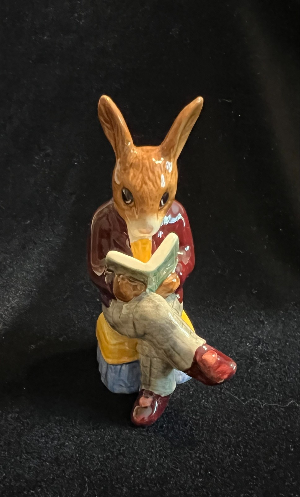Royal Doulton Bunnykins Figurine Grandpa’s Story Vintage 1975 DB 14