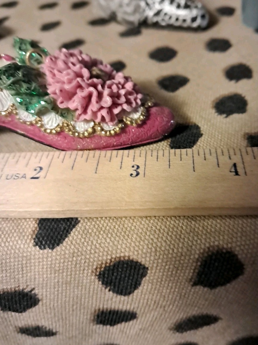 Lot Of 5 Minature Shoes All Diffrent Colors And Styles Collectible Shoes