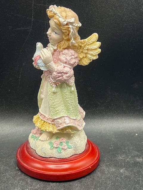 98′ House of Lloyd Christmas Angel Girl Dove Pink Pastels Statute Figurine 6.5″