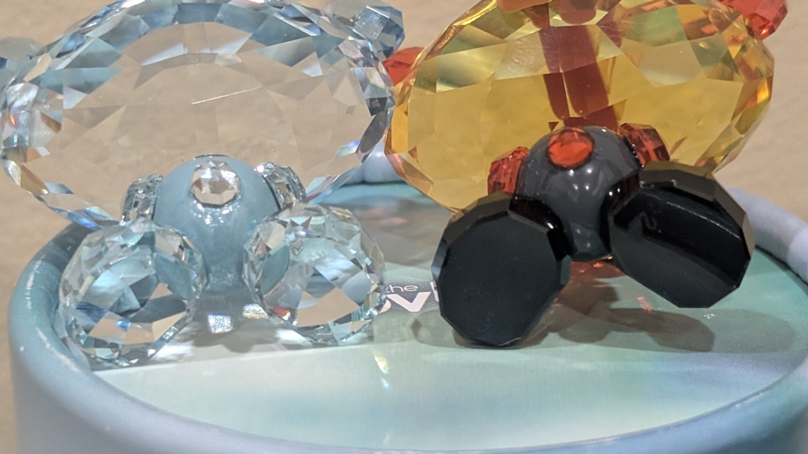 AUTHENTIC Swarovski 5004496 Bo Bear Fire & Ice Figurine With Box