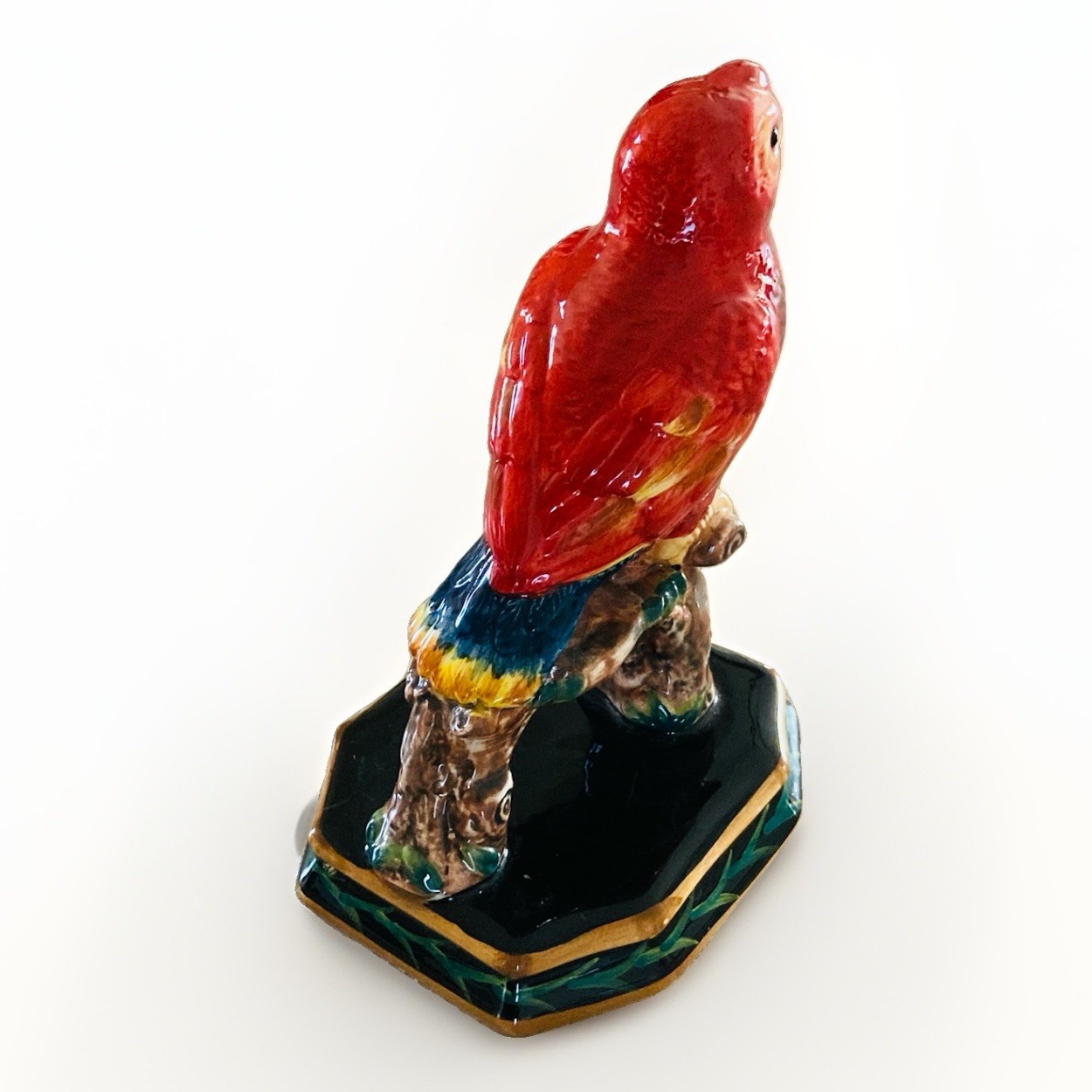VTG Raymond Waites CIC Amazon Scarlet Macaw Parrot Ceramic Figurine 6.25” Mint