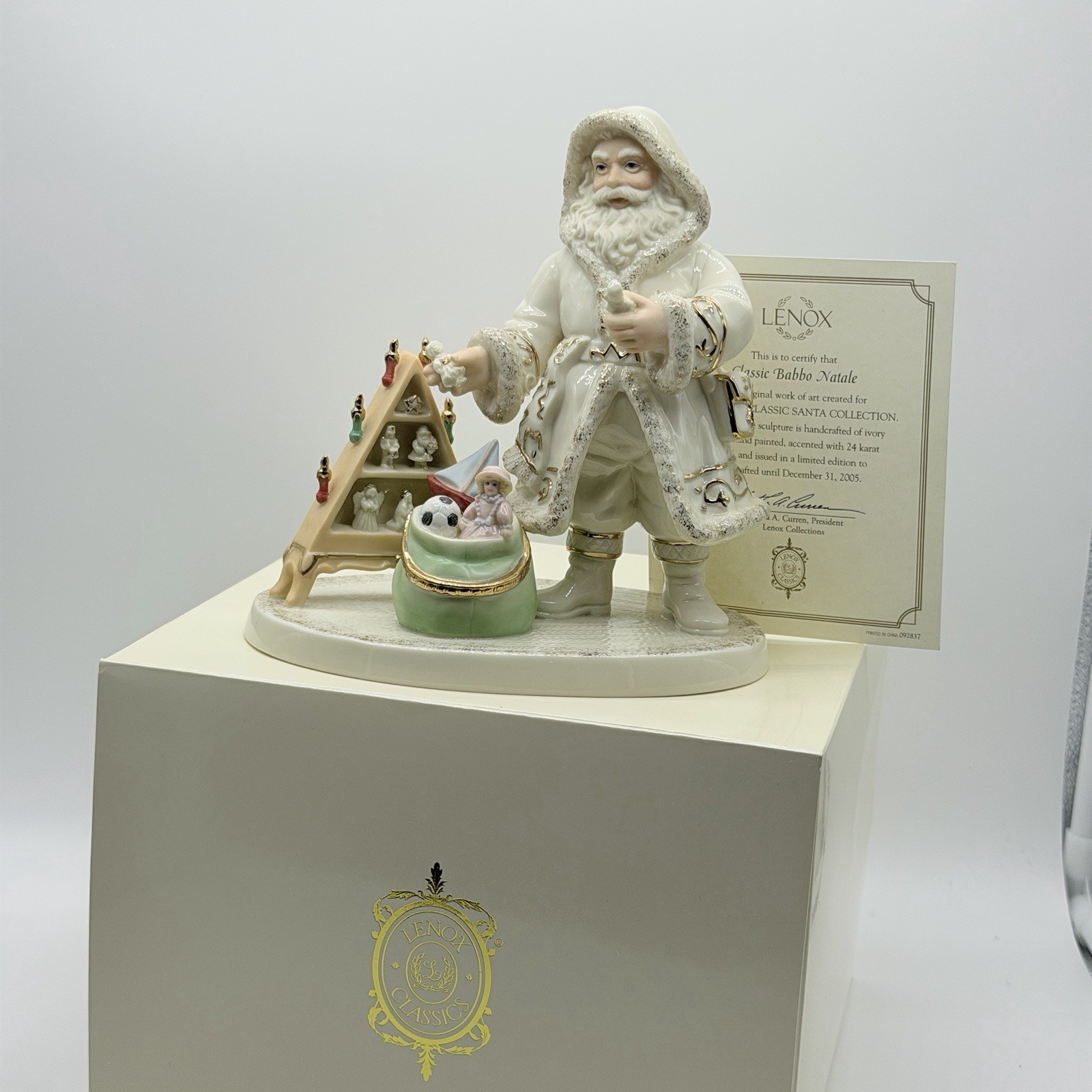 Lenox Classic International Babbo Natale Santa Figurine 24KT Gold COA & Box
