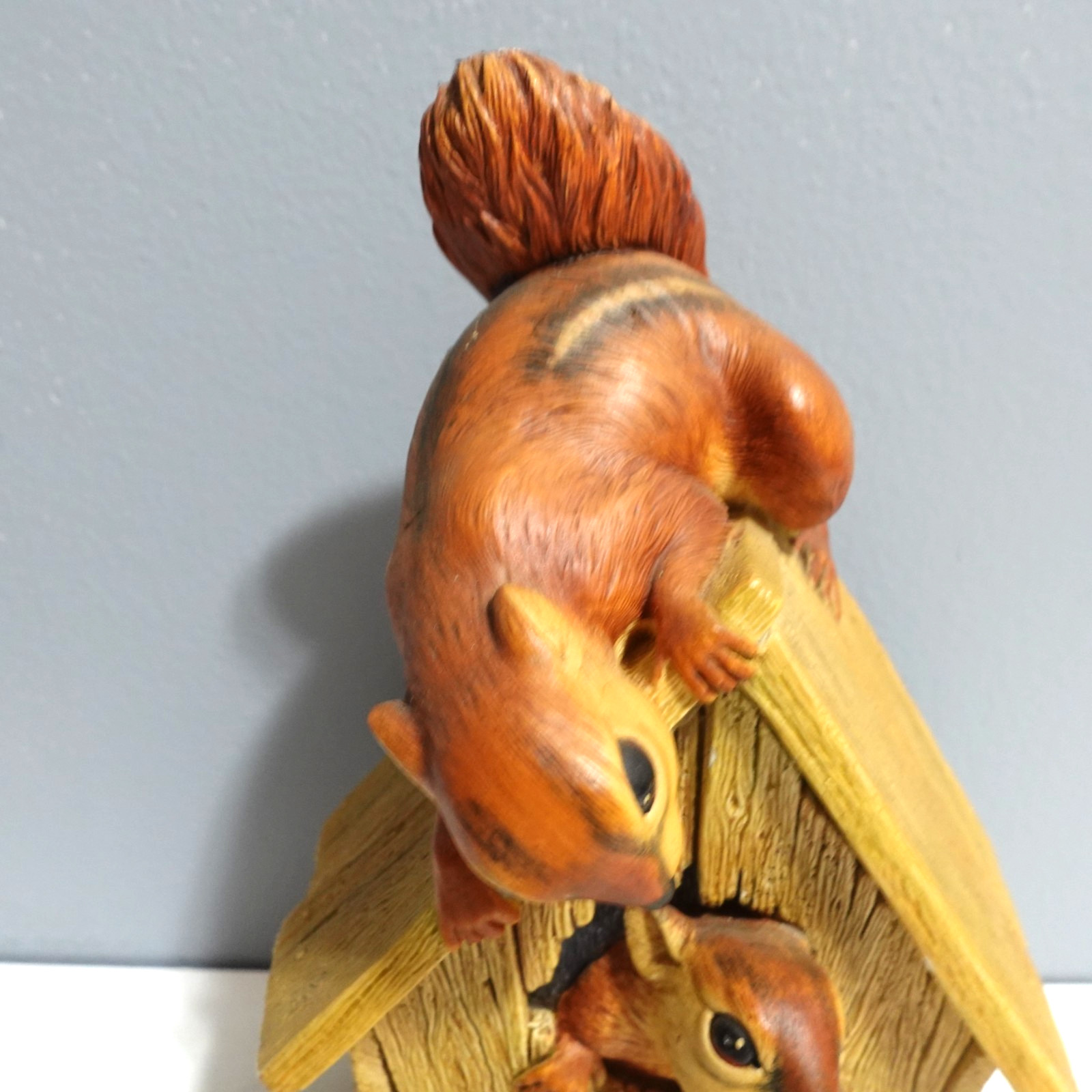 Bossons Chalkware Wall Plaque Figurine Chipmunks