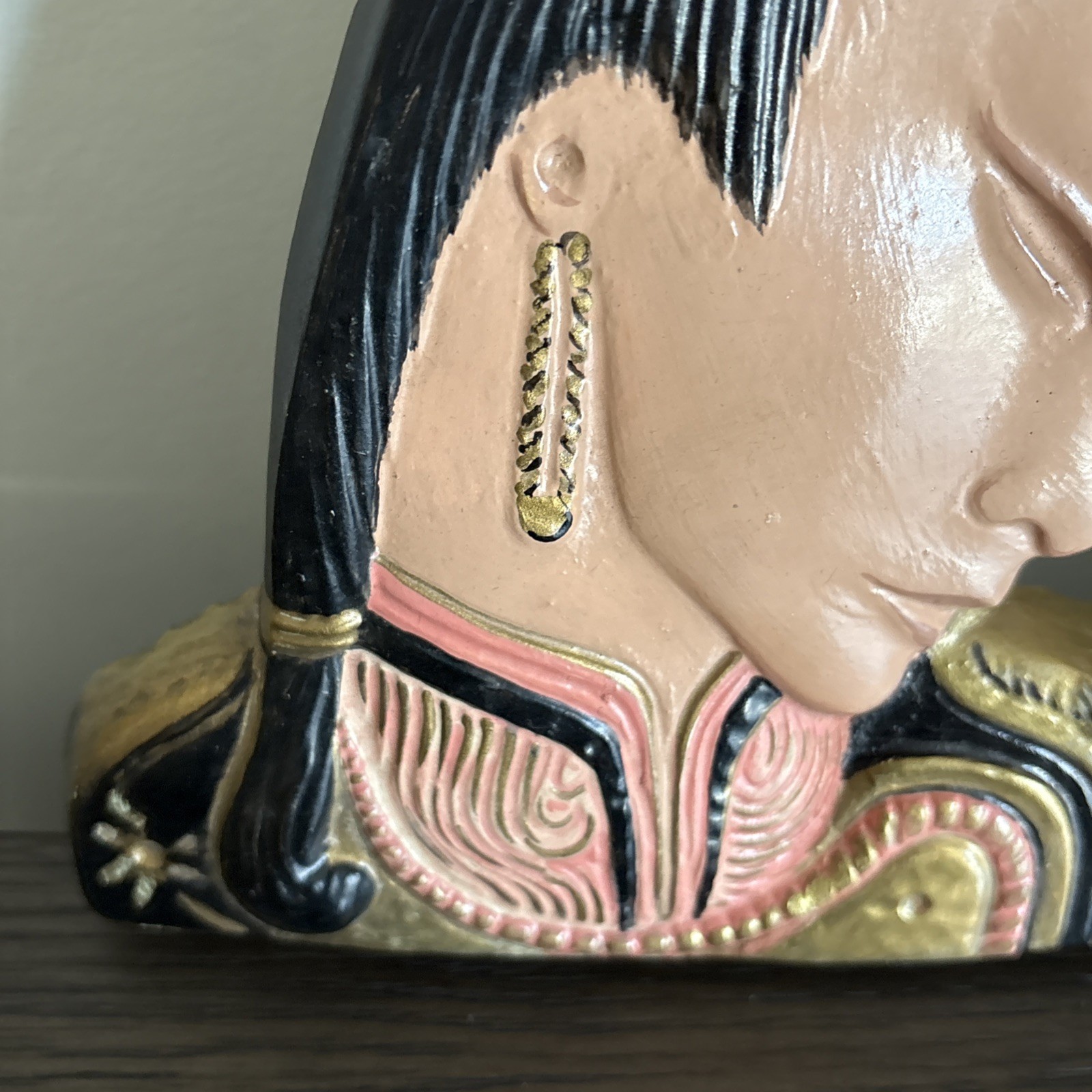 Vintage MCM 1950’s Asian Thai Couple Chalkware Busts Wall Decor Retro Hanging