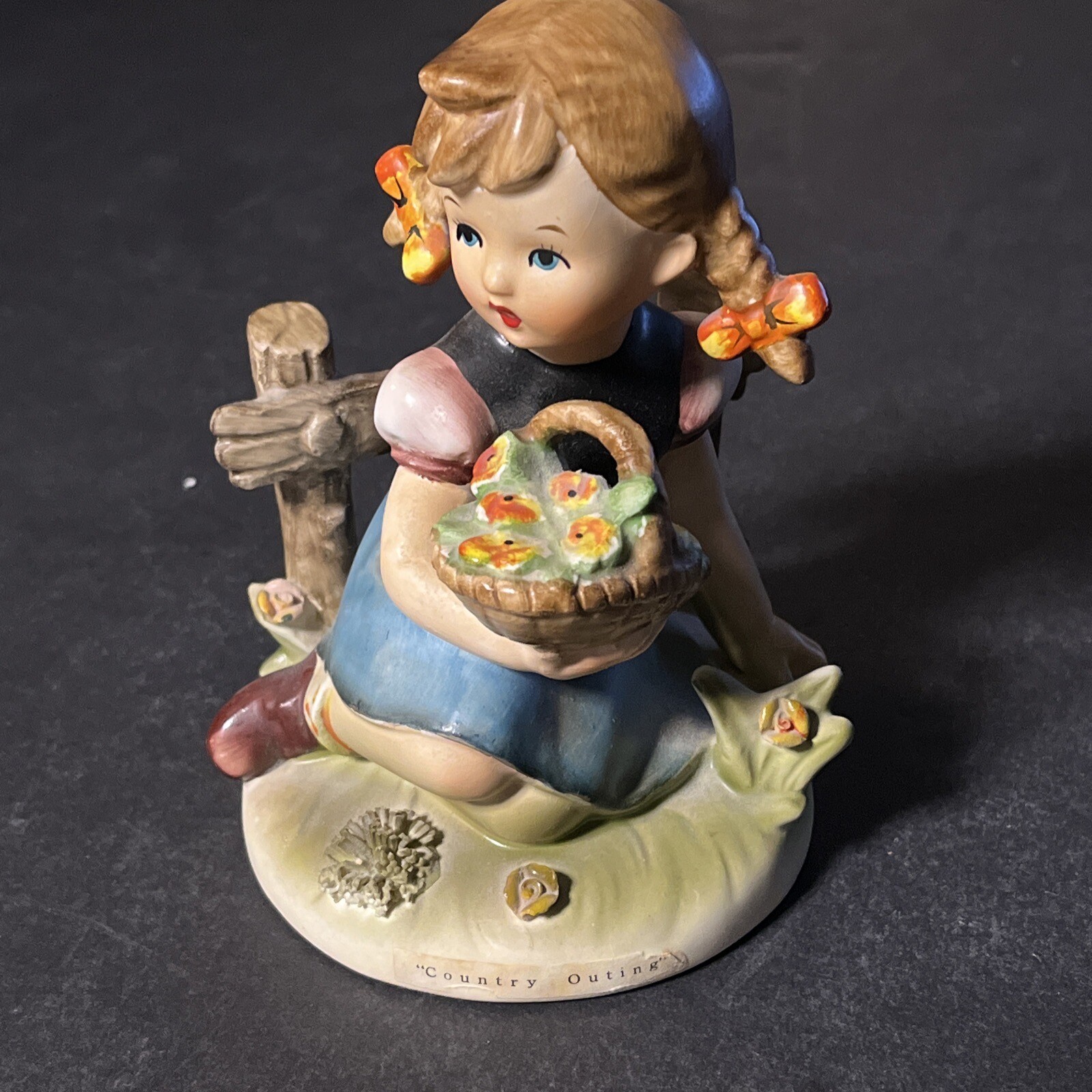 Country Outing 5 1/2” Figurine S8517 By Erich Stauffer Made In Japan