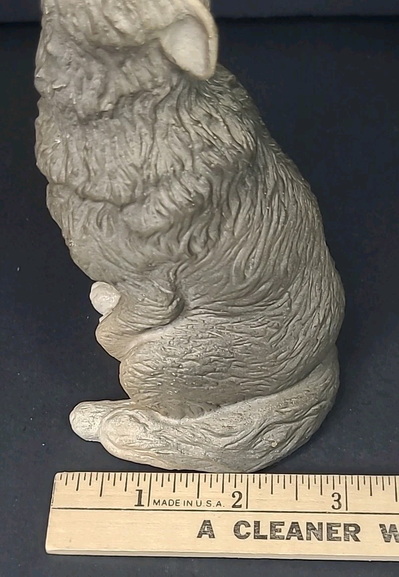 Vintage Howling Wolf Figurine Universal Statuary Corp 1999 Coyote Dog Gray