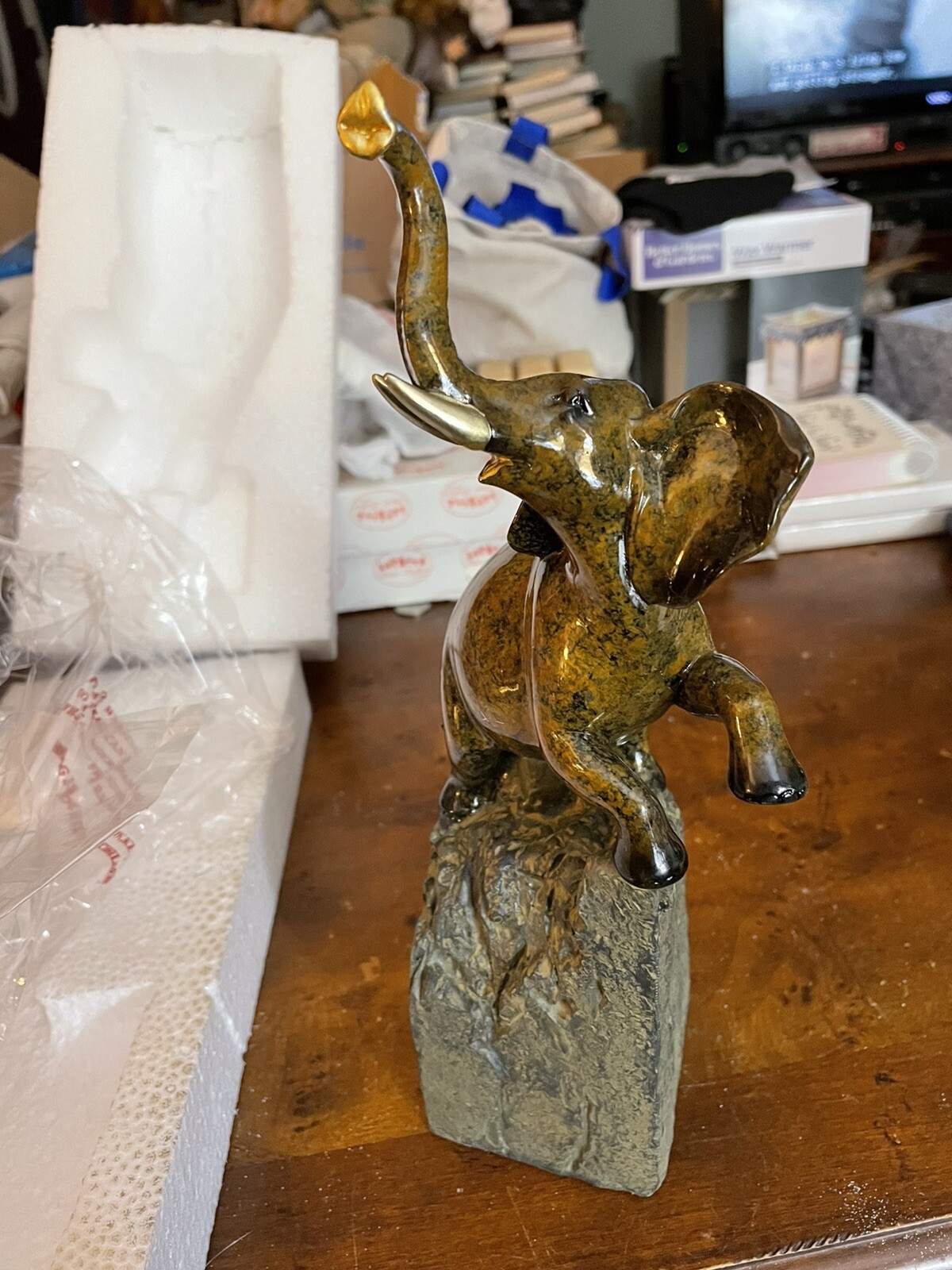 December Diamonds Table Top 10 1/2” Elephant Stone Figure Figurine New In Box