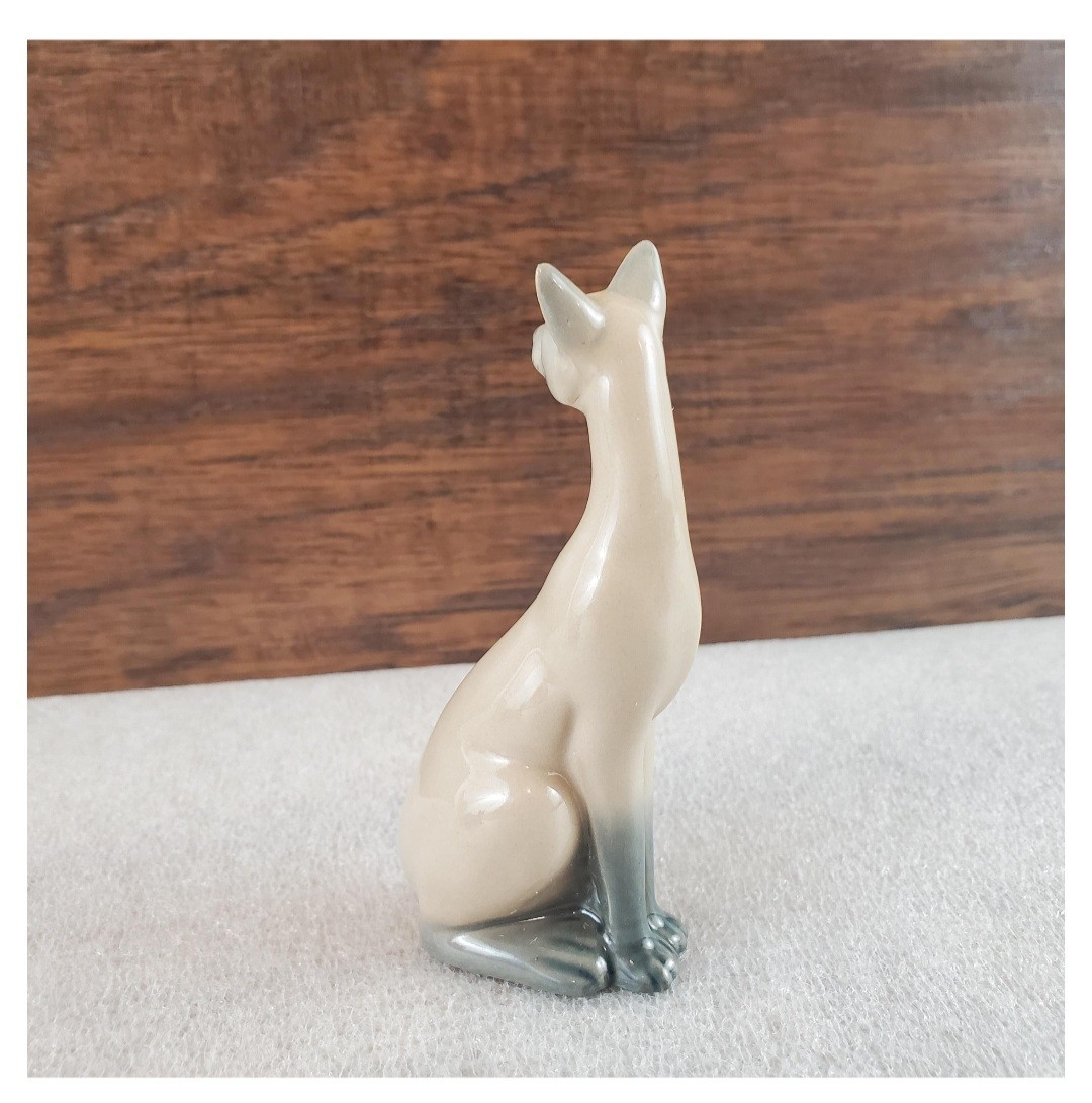Franklin Mint Curio Cabinet Cats Coblat Delft and Siamese Vintage Cat Figurines