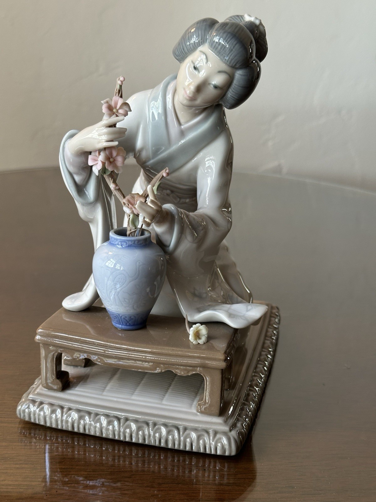 Lladro “Japanese Flower Arranger” Figurine Retired, Handmade in Spain OLD MARK!